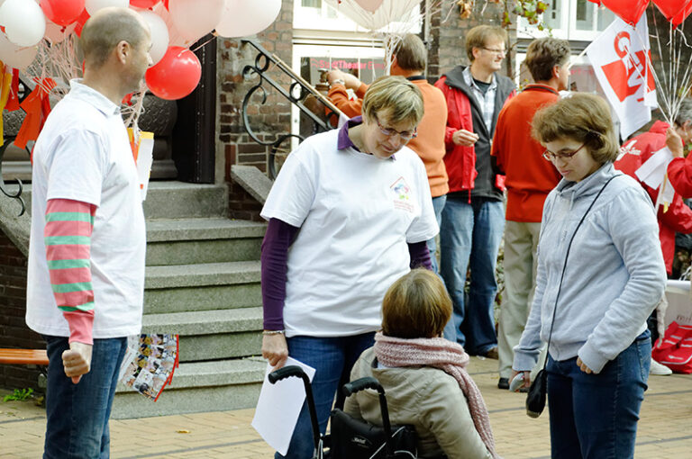 aktion_in_der_koenigsstrasse_15_20120716_2094456898