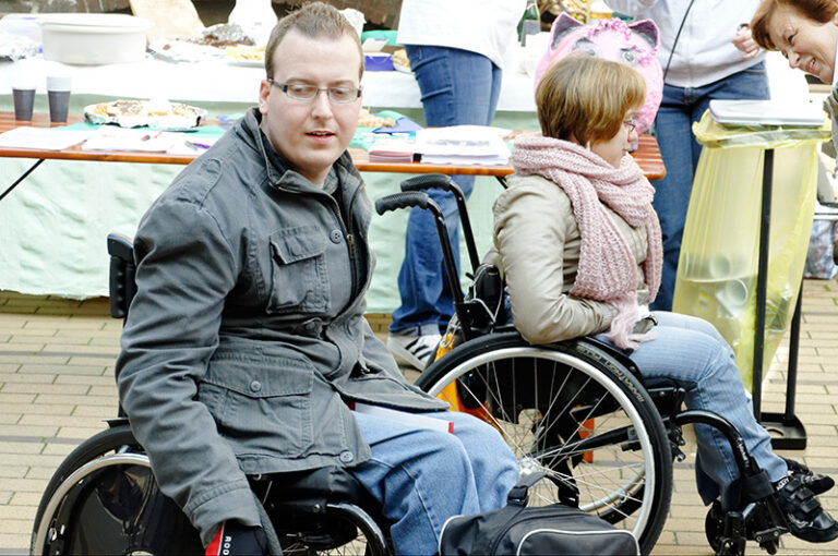 aktion_in_der_koenigsstrasse_6_20120716_1880102739